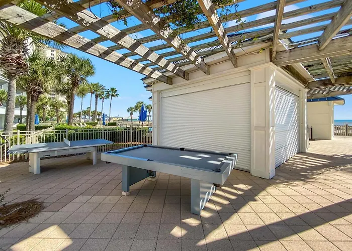Bristol 205-beachfront Wamazing View-updated-2-kings-full Service Apartment