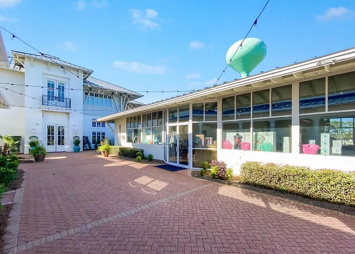 Bristol 205-beachfront Wamazing View-updated-2-kings-full Service